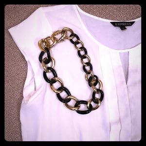 Chain link necklace